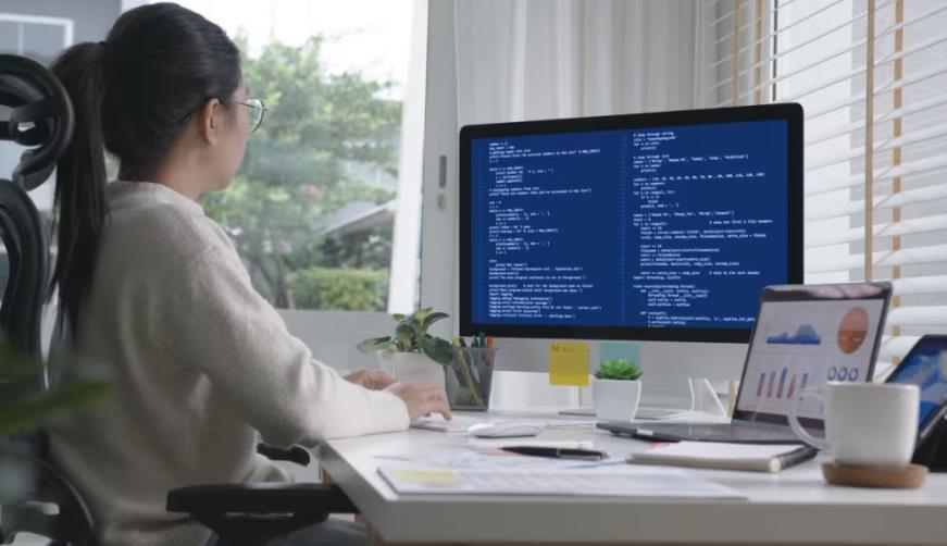 察雅县企业数字化解决方案：机器学习赋能商业模式升级的核心路径